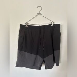 LULULEMON TRAIN TO BEACH SHORT 8"